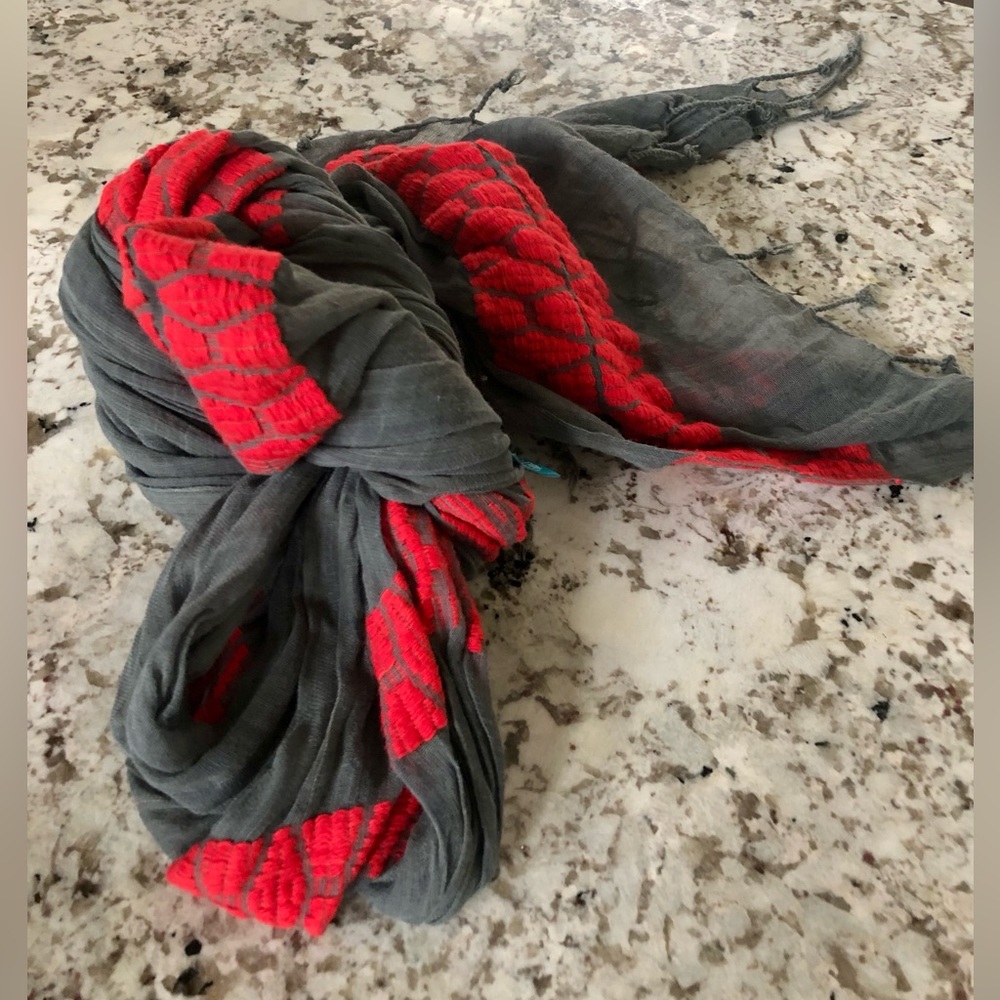 FashionABLE lightweight scarf